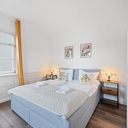 Backhome - Business&Family - Fantastische Schlosslage, Smarttv, Waschtrockner, Netflix, 50Qm, 24H Checkin - Apartment 3 Ludwigsburg Ngoại thất bức ảnh
