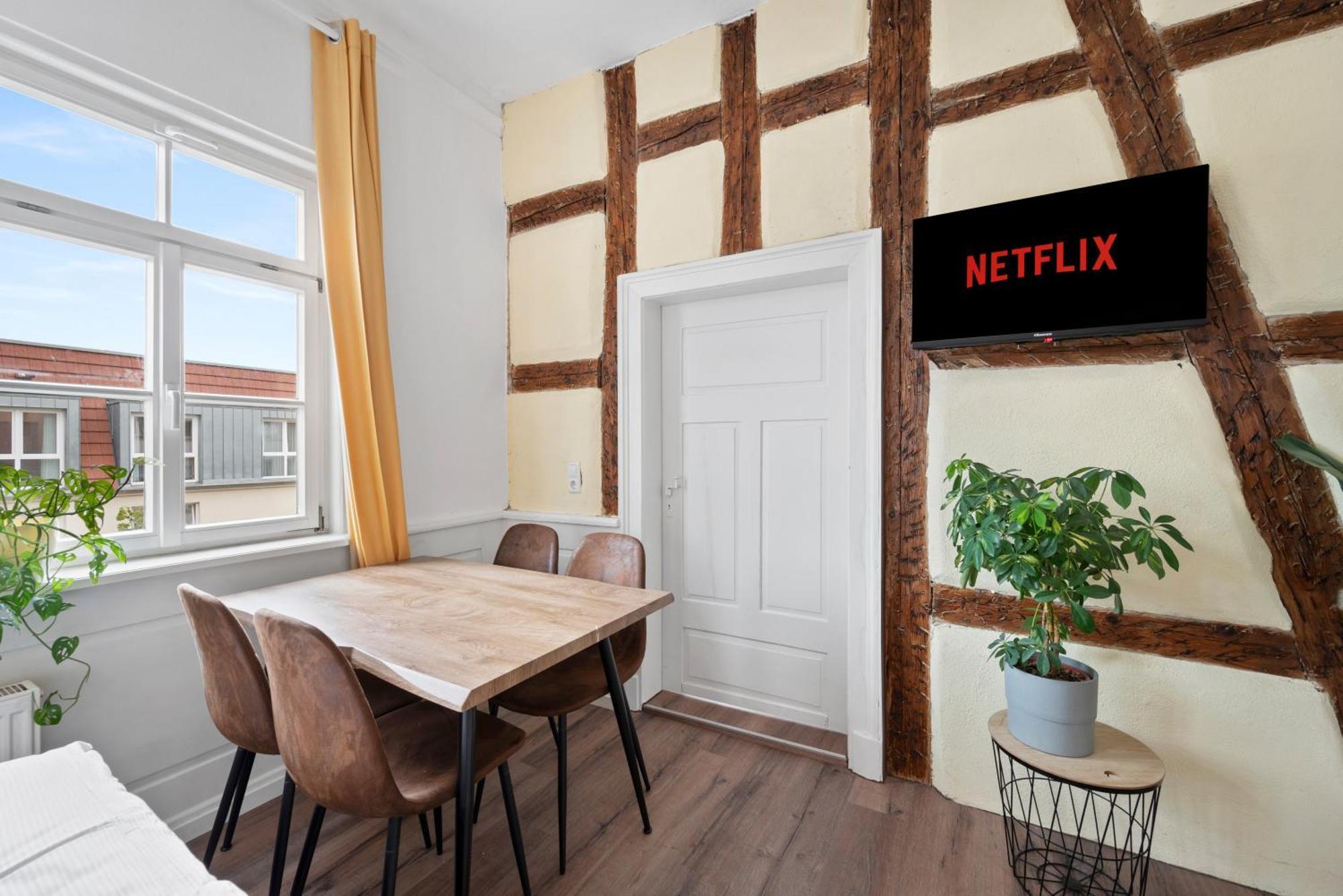 Backhome - Business&Family - Fantastische Schlosslage, Smarttv, Waschtrockner, Netflix, 50Qm, 24H Checkin - Apartment 3 Ludwigsburg Ngoại thất bức ảnh
