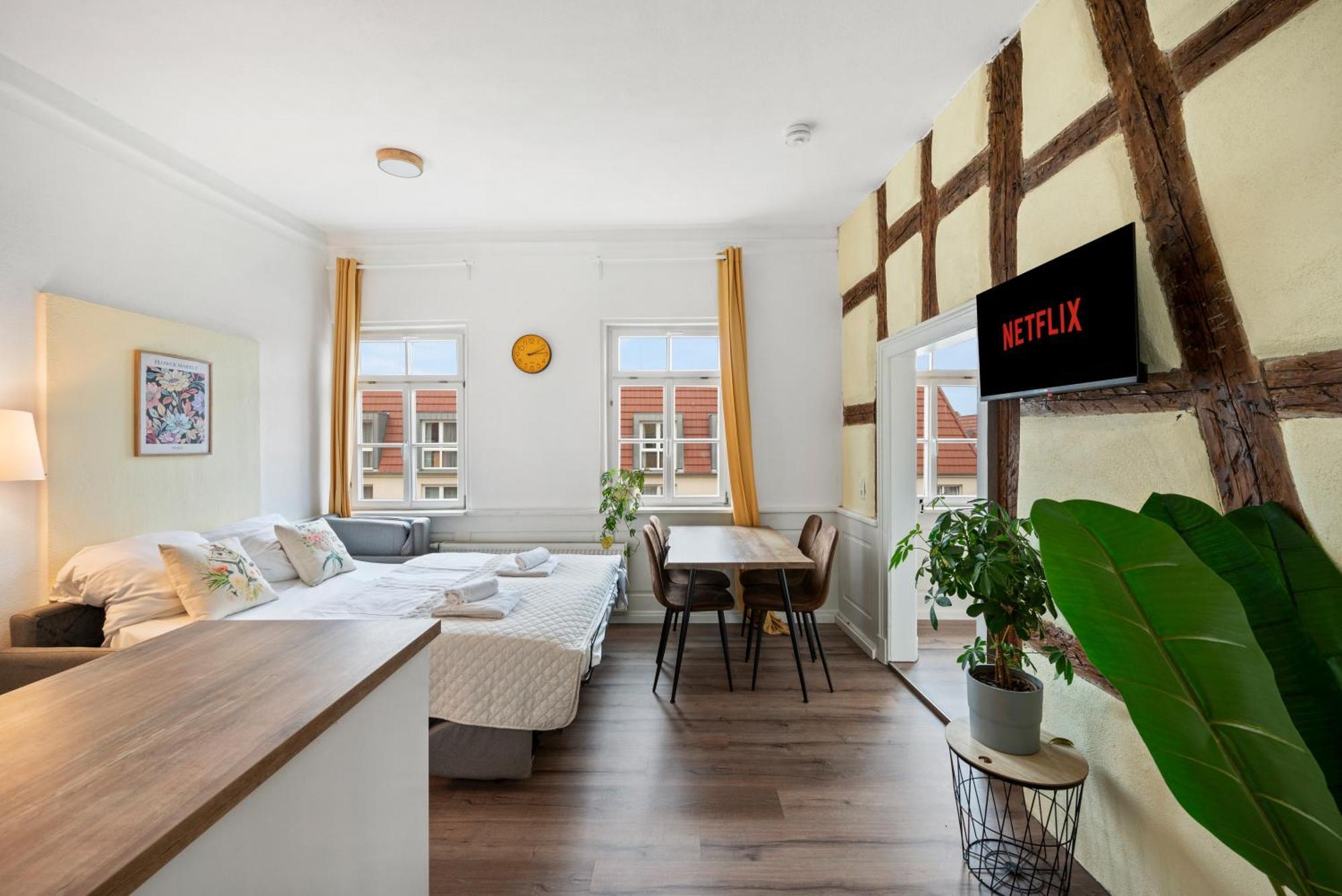 Backhome - Business&Family - Fantastische Schlosslage, Smarttv, Waschtrockner, Netflix, 50Qm, 24H Checkin - Apartment 3 Ludwigsburg Ngoại thất bức ảnh