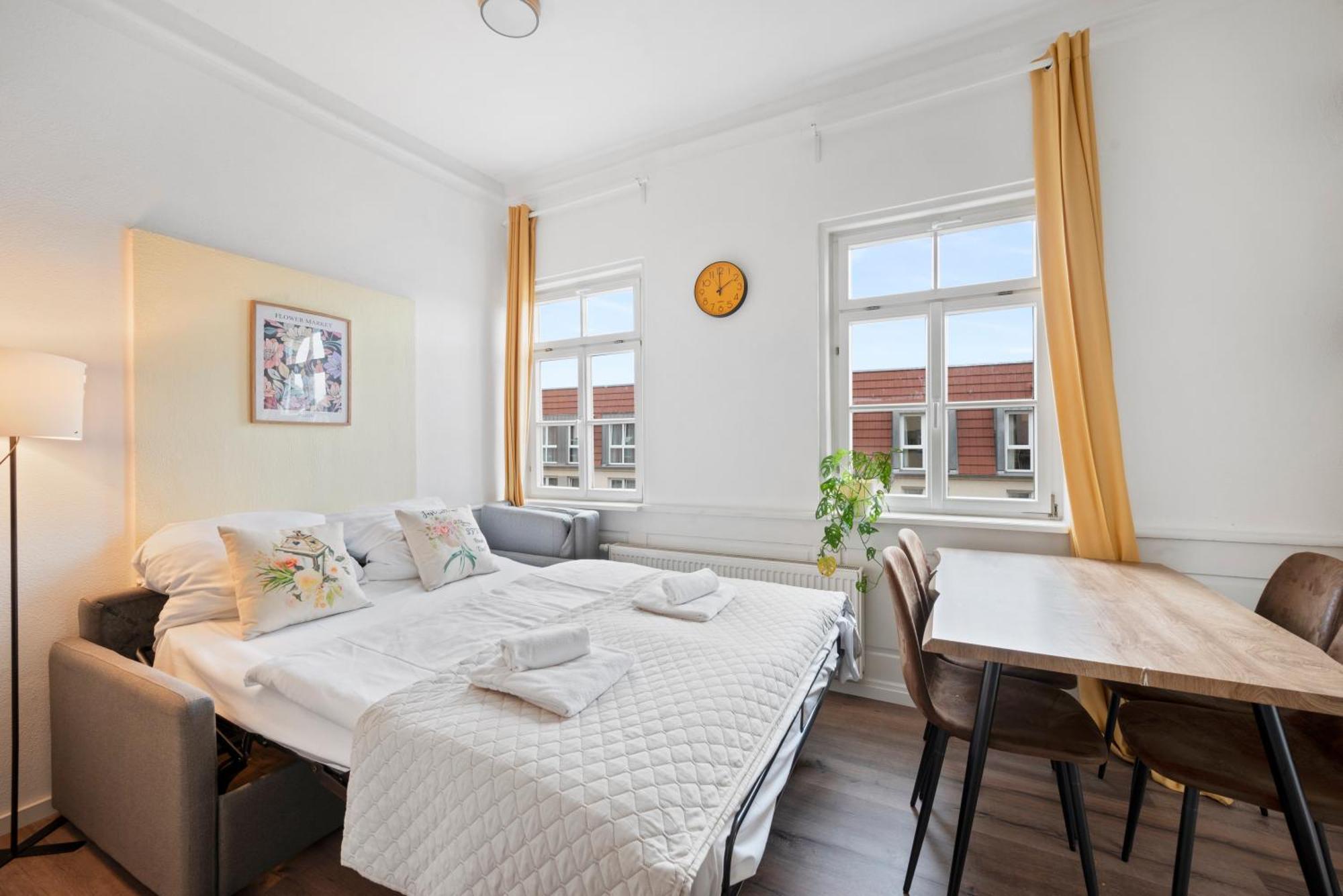Backhome - Business&Family - Fantastische Schlosslage, Smarttv, Waschtrockner, Netflix, 50Qm, 24H Checkin - Apartment 3 Ludwigsburg Ngoại thất bức ảnh